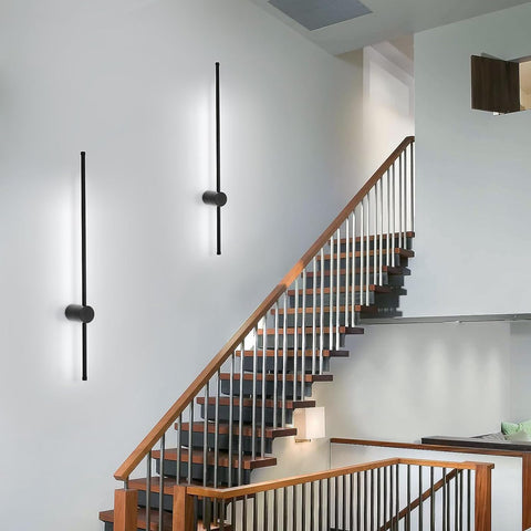 Applique Murale Intérieur, Applique Murale Led 360° Rotative 6500K Blanc Froid, Lampe Murale Moderne Noir pour Chambre Salon Salle à Manger Couloir Escalier 100cm