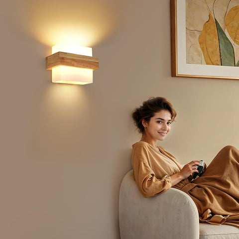 Wewnętrzna Lampa Ścienna z Drewna E27 z Żarówką 12W Trzy Kolory