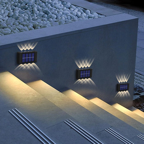 Applique solaire Extérieur 2 pièces Lampe murale LED Blanc Chaud 3000K Pour Cour Jardin Couloir Terrasse Proche Mur Pathway Patio Villa Noir