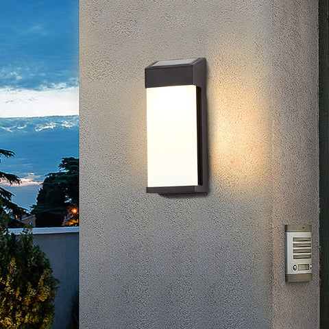 Kinkiet solarny, metalowy kinkiet, czarna lampa solarna z regulacją światła