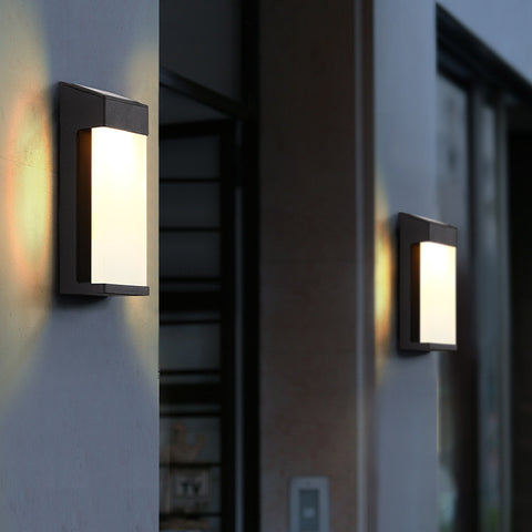 Kinkiet solarny, metalowy kinkiet, czarna lampa solarna z regulacją światła